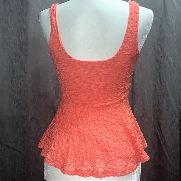 Pins & Needles Urban Outfitters Lace coral XS - Picture 2 of 5